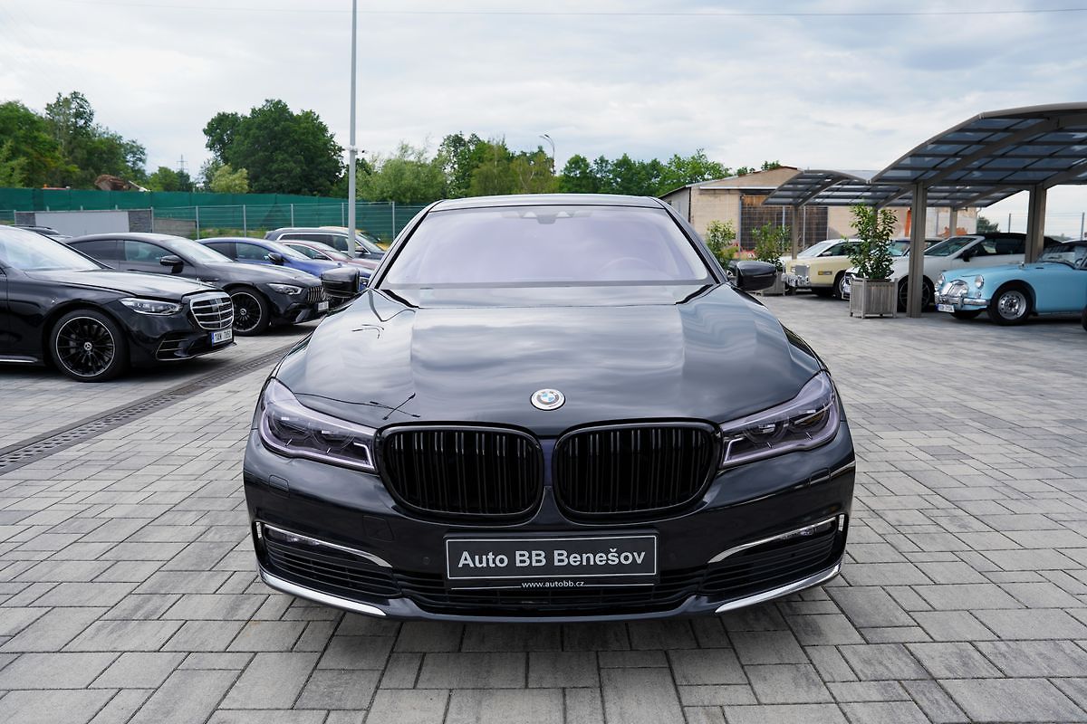 BMW Řada 7 750d xDrive, 400PS/21Al./šíbr