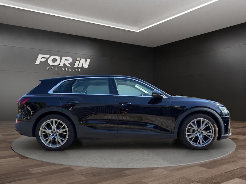 Audi e-tron (2023) 55 300KW 21 ALU PANORAMA - fotka 7 z 27