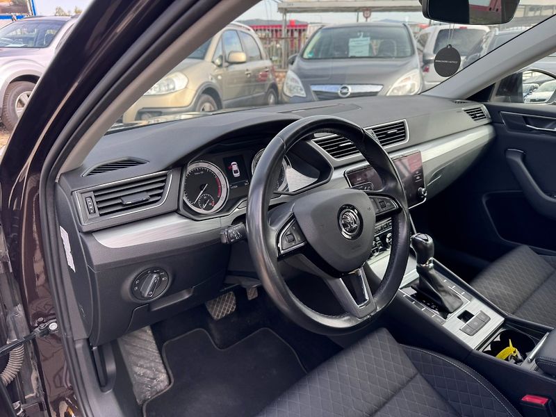 Škoda Superb (2019) 1,5 TSI 110 KW 2. MAJ KM - fotka 19 z 44