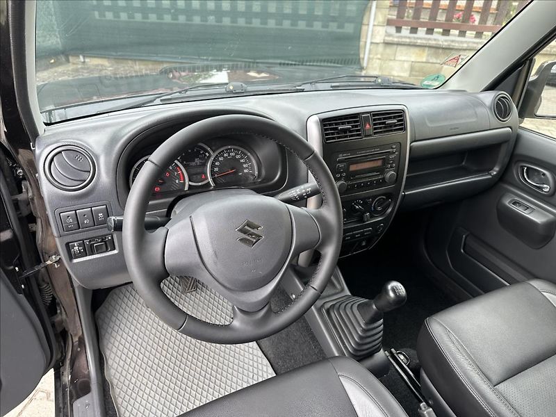 Suzuki Jimny 1,3 4x4 KLIMA - fotka 14 z 19
