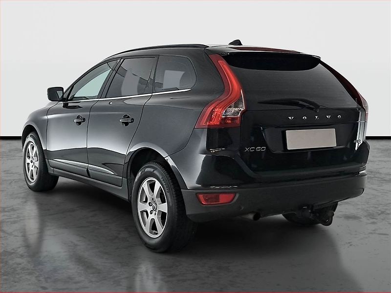 Volvo XC60 (2011) Momentum D4, Navi, Xenony - fotka 4 z 21