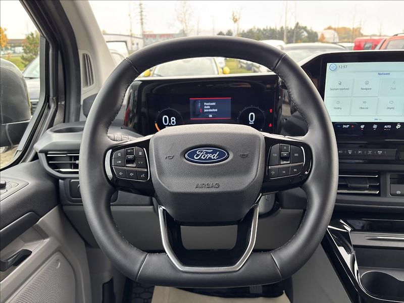 Ford Tourneo Custom 2,0 125kW Titanium X AWD L1 - fotka 18 z 47