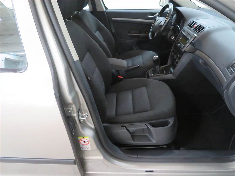 Škoda Octavia (2007) 2.0 TDI, Serv.kniha, rezervace - fotka 12 z 14