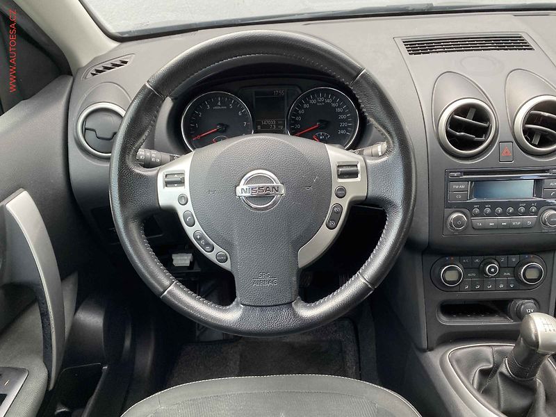 Nissan Qashqai (2011) 1.6i 4x2, Acenta - fotka 11 z 16