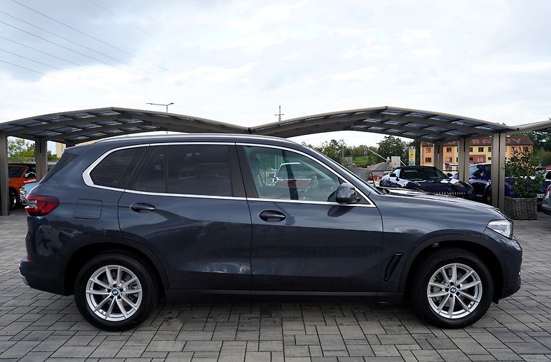 BMW X5 25d xDrive/230 PS/kůže/AT - fotka 7 z 42