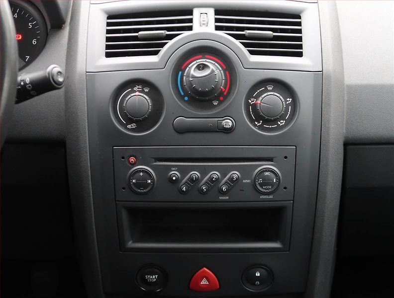 Renault Mégane (2005) 1.4 16V, ČR,1.maj, Serv.kniha - fotka 12 z 15