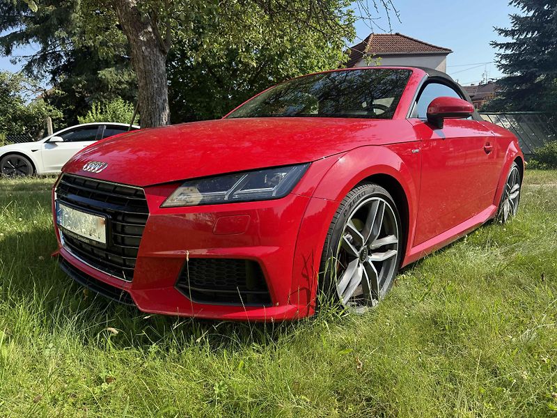 Audi TT (2016) Audi TT Roadster S-line - fotka 2 z 18