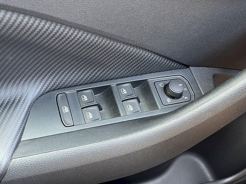 Škoda Kamiq (2025) 1.0 TSI 85 kW Monte Carlo - fotka 23 z 33