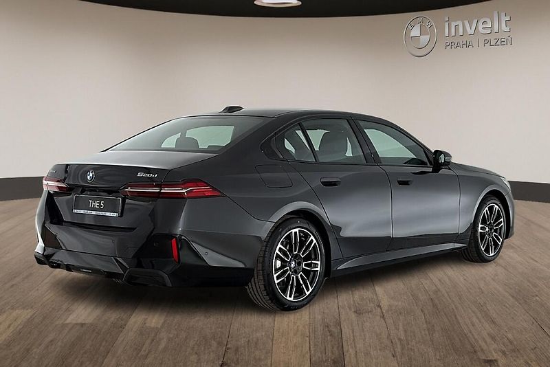 BMW Řada 5 řady 5 | 520d xDrive - fotka 3 z 24