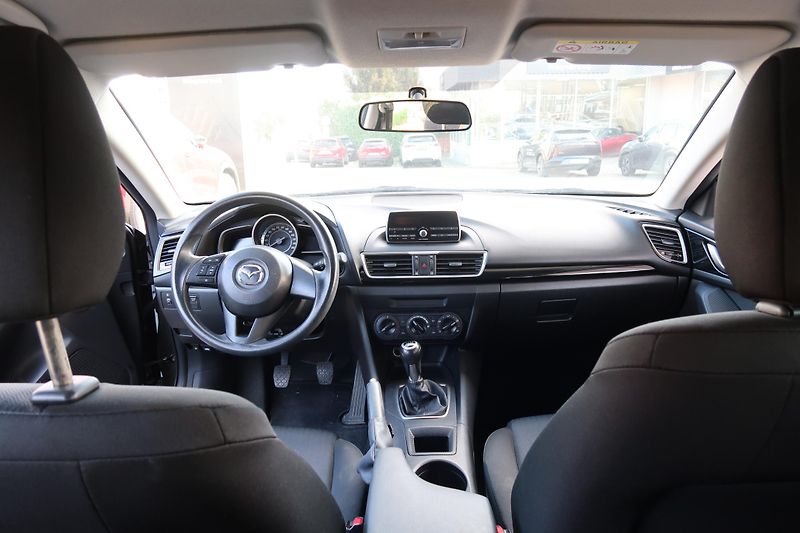 Mazda 3 (2014) HB 1,5 G100, 2 sady kol, ČR - fotka 12 z 28