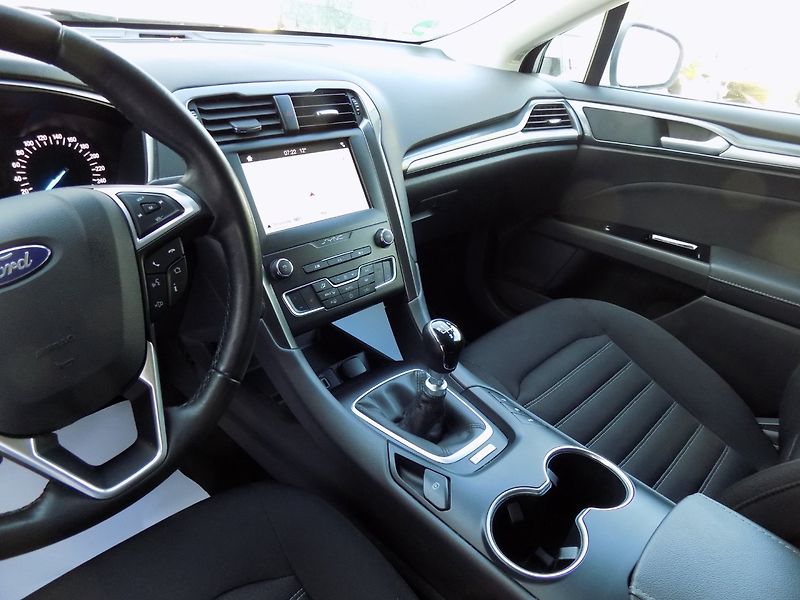 Ford Mondeo (2019) 2.0TDCi/Trend/LED/DPH/ - fotka 25 z 45