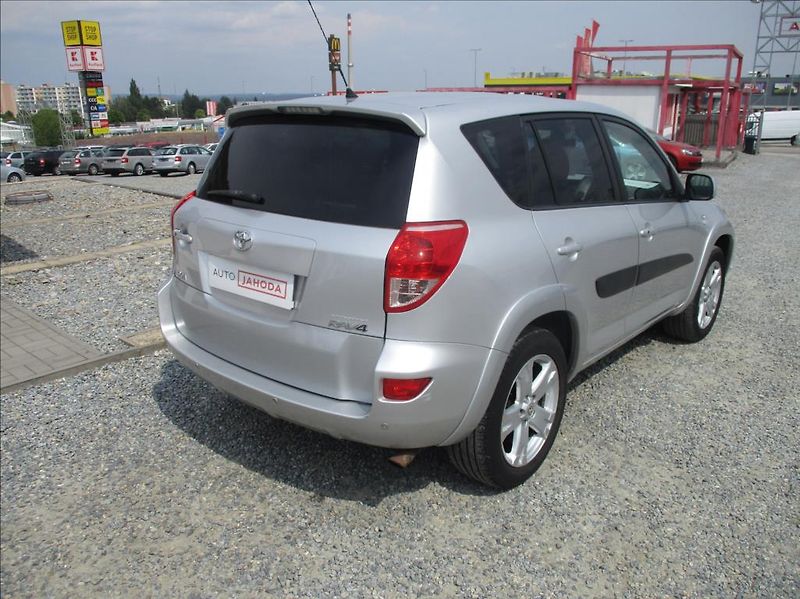 Toyota RAV4 2,2 D, 4x4, aut klima,kamera, - fotka 6 z 22