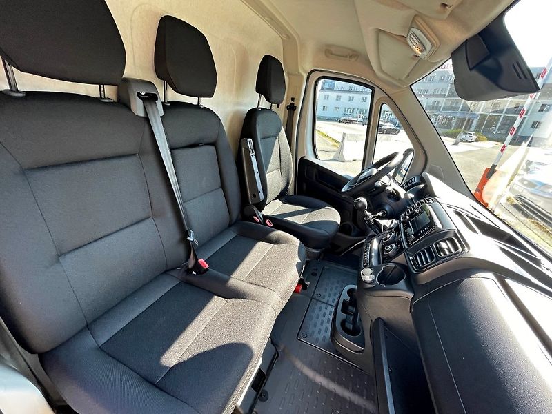 Opel Movano (2026) Van 2.2 CDTi 140k L4H2 3,5t - fotka 11 z 13