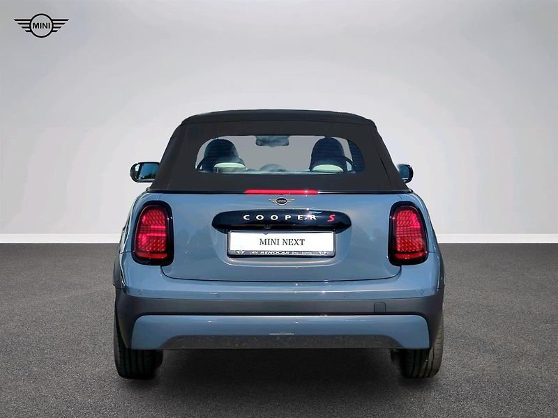 Mini Cooper Cabrio S - fotka 8 z 18