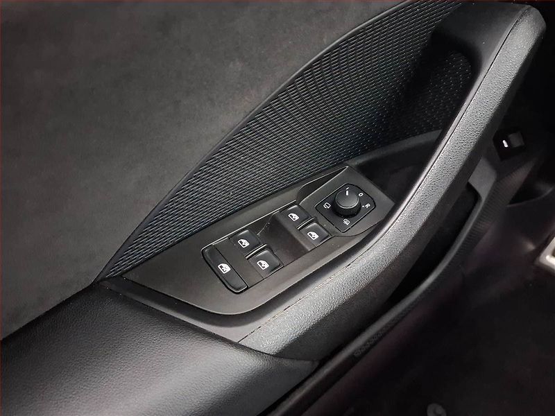 Škoda Octavia (2022) RS 2.0 TSI - fotka 21 z 23