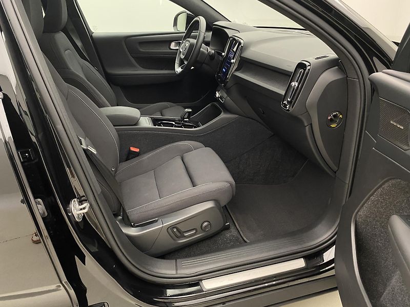 Volvo C40 PURE ELECTRIC SINGLE ULTIMATE - fotka 24 z 57