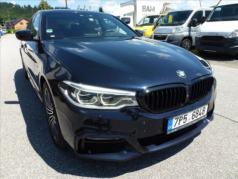 BMW Řada 5 3,0 D X-Drive M-Paket  Carbon - fotka 5 z 62