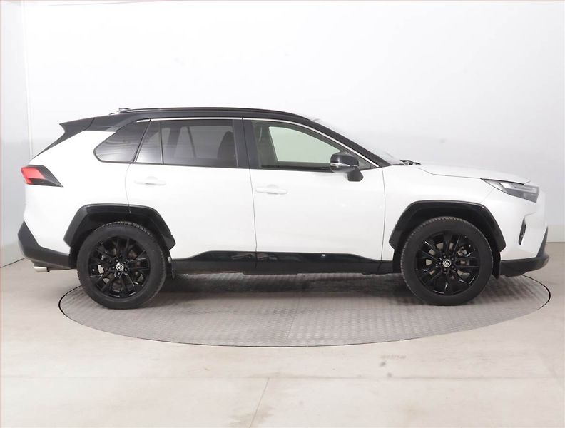 Toyota RAV4 (2023) Selection 2.5 Hybrid - fotka 6 z 18
