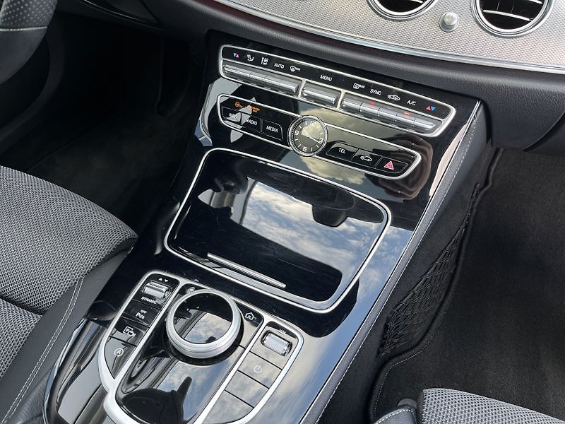 Mercedes-Benz Třídy E E-Třída 250 - fotka 20 z 23