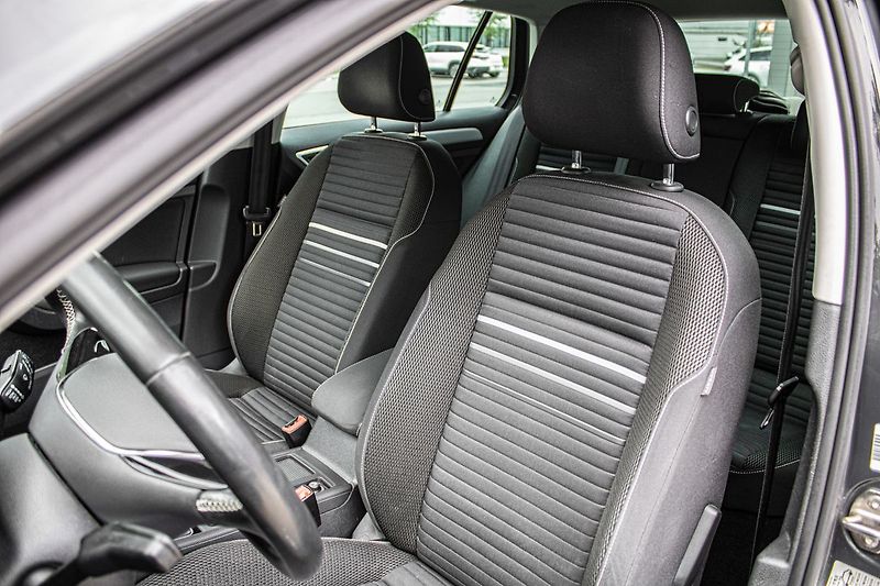 Volkswagen Golf - fotka 12 z 33
