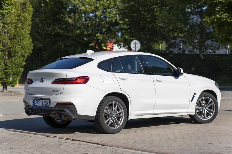 BMW X4 (2021) xDrive 20d M Sport paket, DPH - fotka 12 z 32