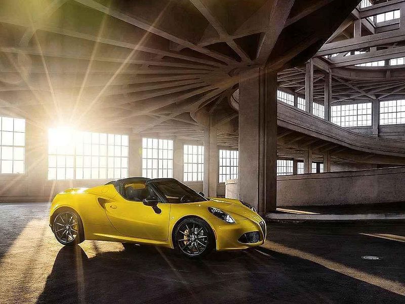 Alfa Romeo 4C Spider.
