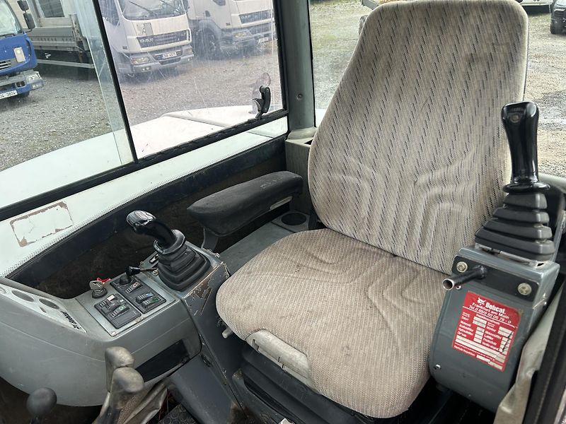 Bobcat (2006) 442B / 7,5t - fotka 10 z 12