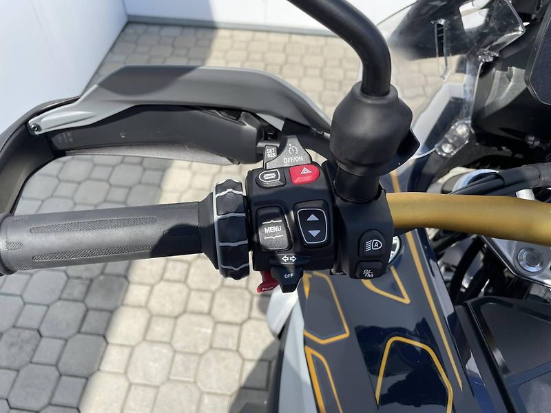 BMW (2026) R 1300 GS - fotka 14 z 15