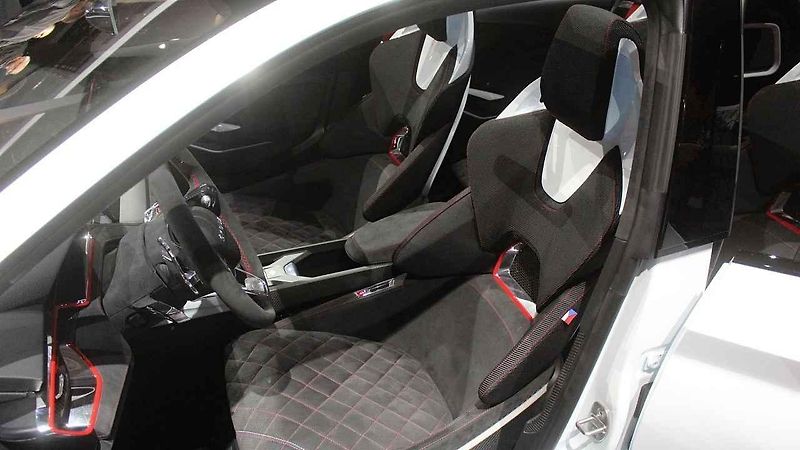 Škoda Vision RS je hatchback, který příští rok v umírněné podobě nahradí současný Rapid