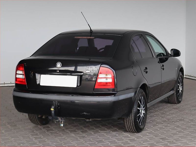 Škoda Octavia (2009) 1.6, Serv.kniha - fotka 5 z 18
