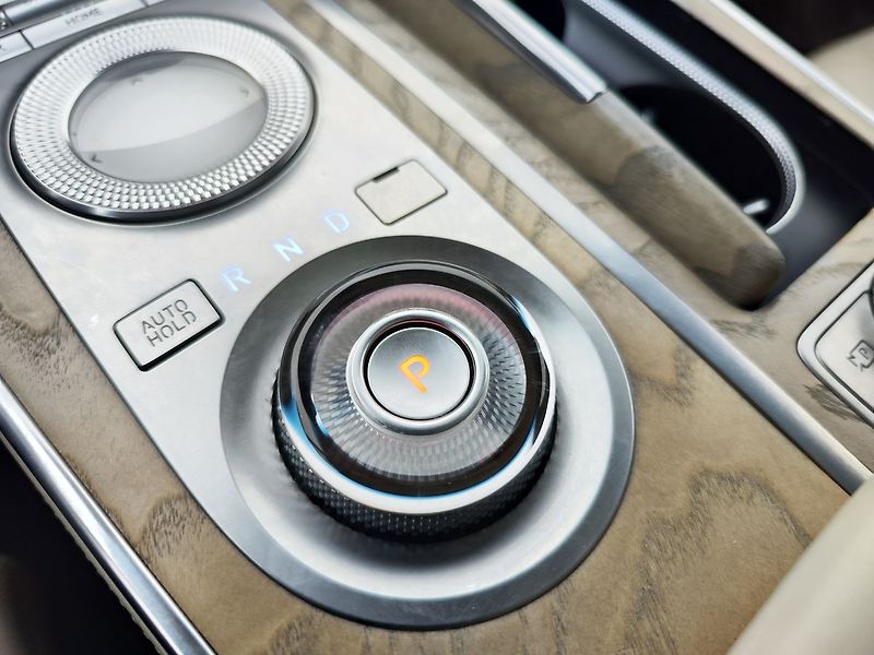Genesis GV80 3.5 T V6/279kW Prestige DCT - fotka 32 z 43