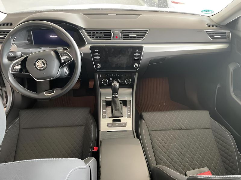 Škoda Superb 2.0TDI DSG 110kW 1.Maj DPH - fotka 3 z 3