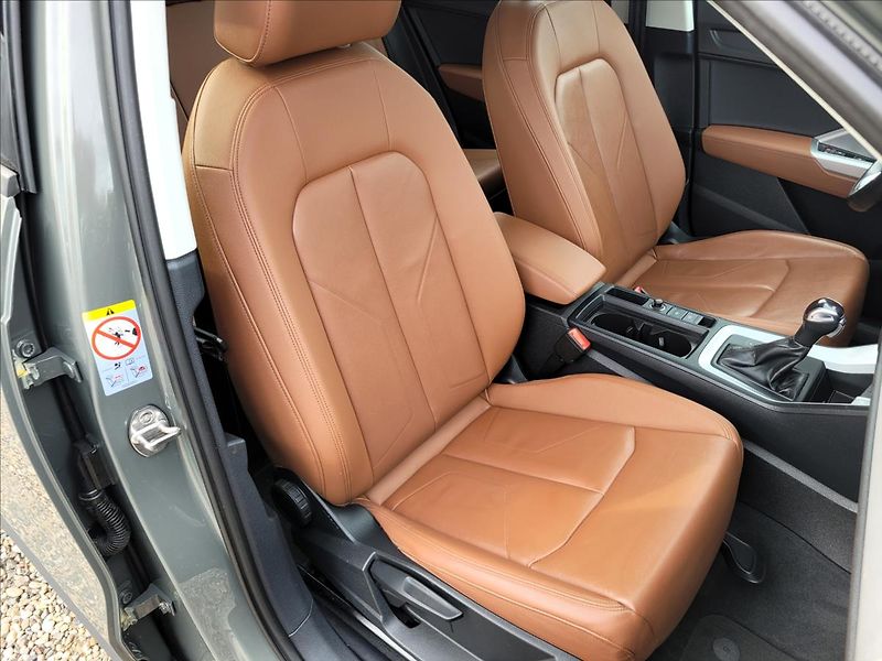 Audi Q3 1,5 TFSI,S-tronic,TFT,kůže - fotka 11 z 50