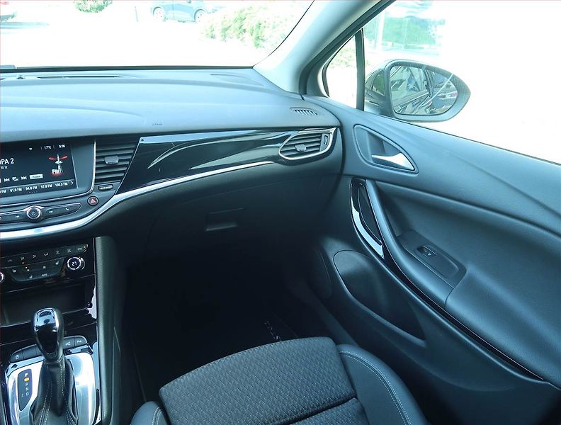 Opel Astra (2019) 1.6 CDTI, Automat, Navi - fotka 8 z 21