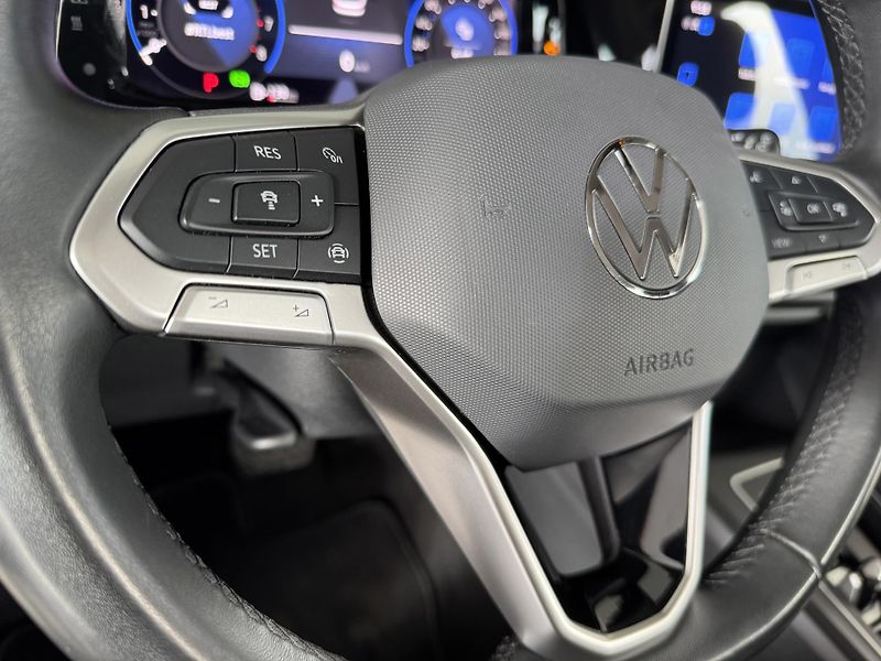 Volkswagen Golf 1,0eTSI 81kW*DSG*Life*DPH - fotka 21 z 28