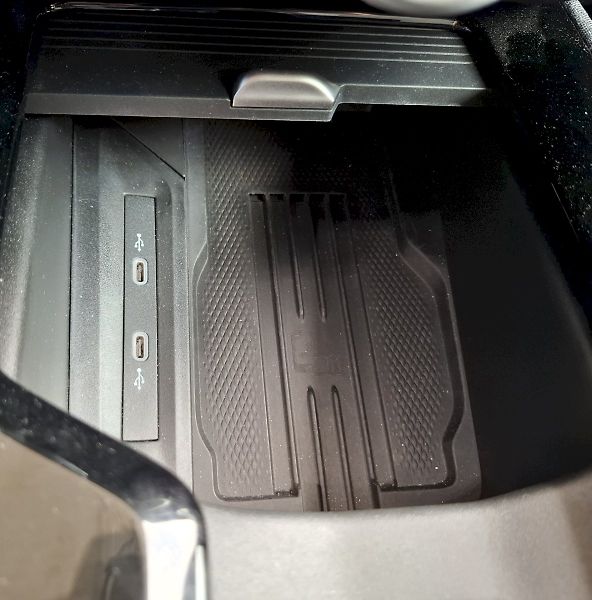 Škoda Superb (2025) COMBI SELECTION TD 110/2.0 A7F - fotka 18 z 40