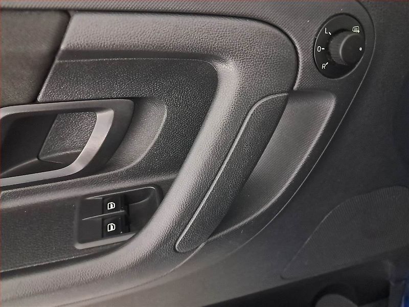 Škoda Fabia (2013) 1.2 TSI - fotka 17 z 18