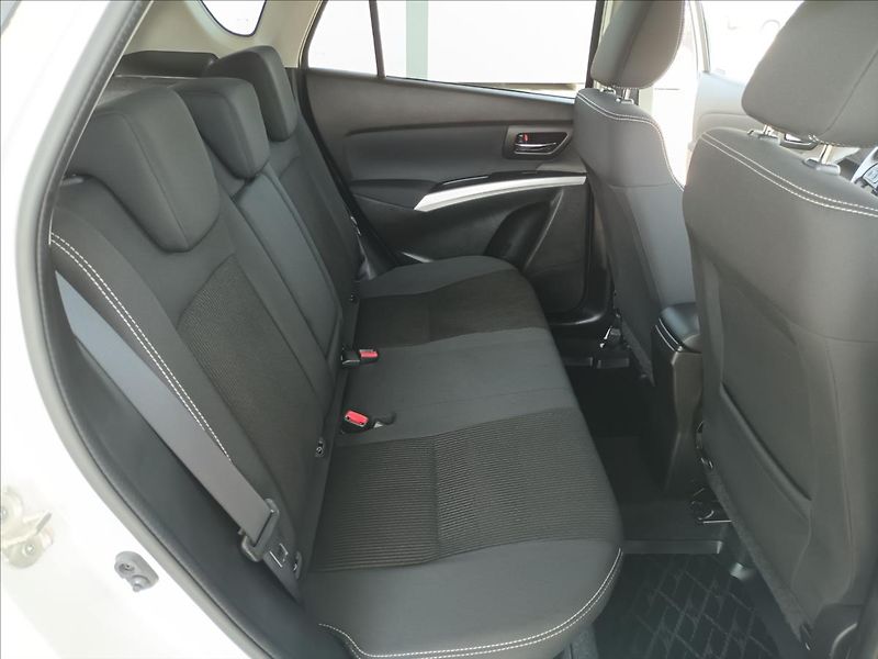 Suzuki SX4 S-Cross 1,4 ,103kw,ČR,1MAJ,LED,TAŽNÉ, - fotka 21 z 43