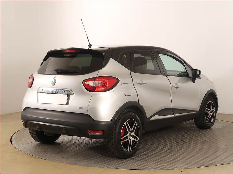 Renault Captur (2014) 1.2 TCe, Automat, Navi - fotka 5 z 17