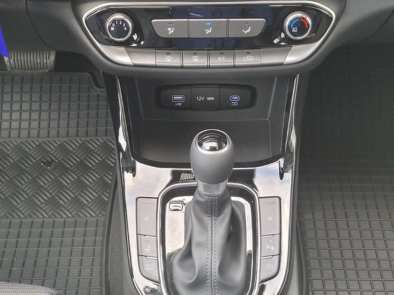 Hyundai i30 (2026) 1.6 T-GDI 110kW DCT SMART  - fotka 21 z 28