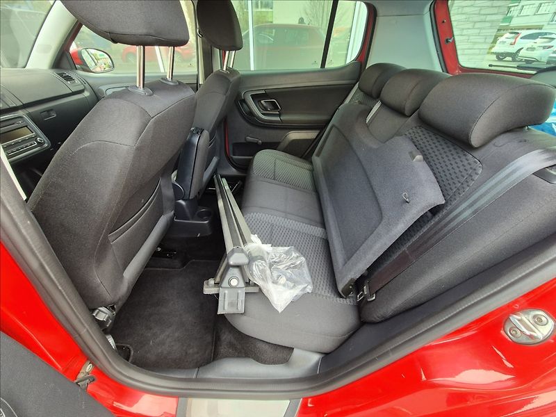 Škoda Fabia 1.2TSi*ALU*2 x SADY PNEU - fotka 9 z 16