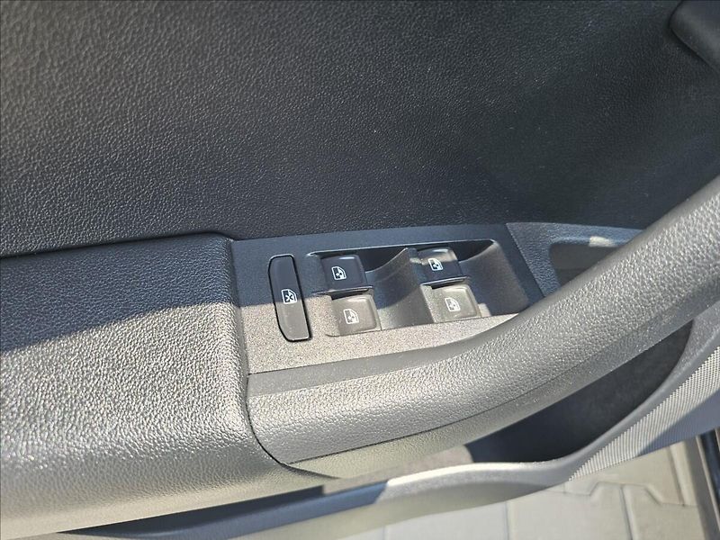 Škoda Octavia III 2,0TDi 110KW STYLE + - fotka 14 z 46