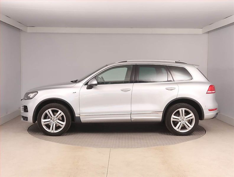 Volkswagen Touareg (2013) 3.0 TDI, 4X4, Automat, Navi - fotka 3 z 18