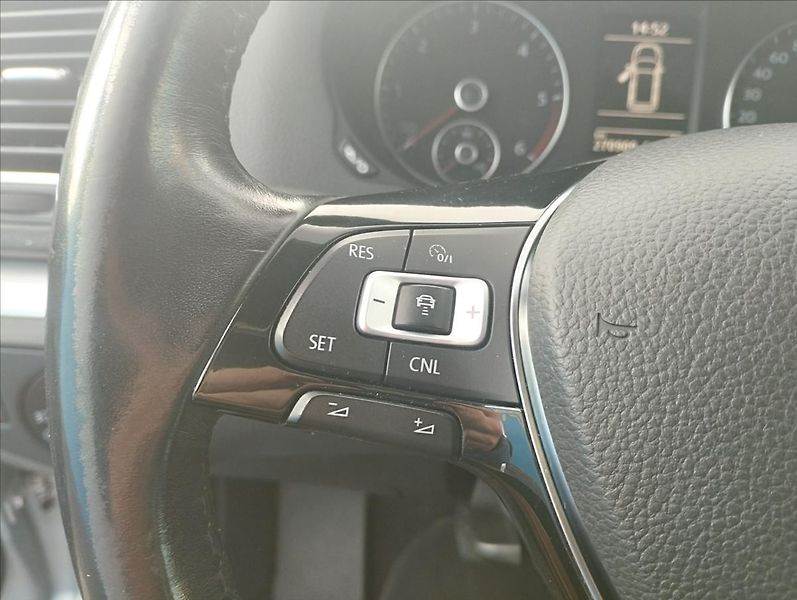 Volkswagen Sharan 2,0 TDi 110KW - fotka 16 z 21
