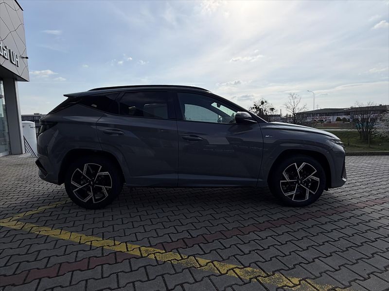 Hyundai Tucson (2026) 1,6 T-GDI 4x2 110 kW 6st. MT - fotka 6 z 12