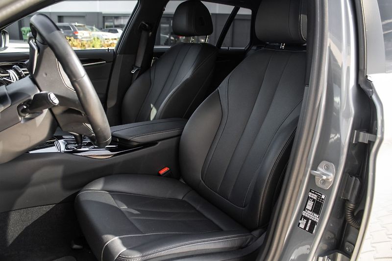 BMW Řada 5 530d LCI 210kW, 48V Mild-Hybri - fotka 13 z 29