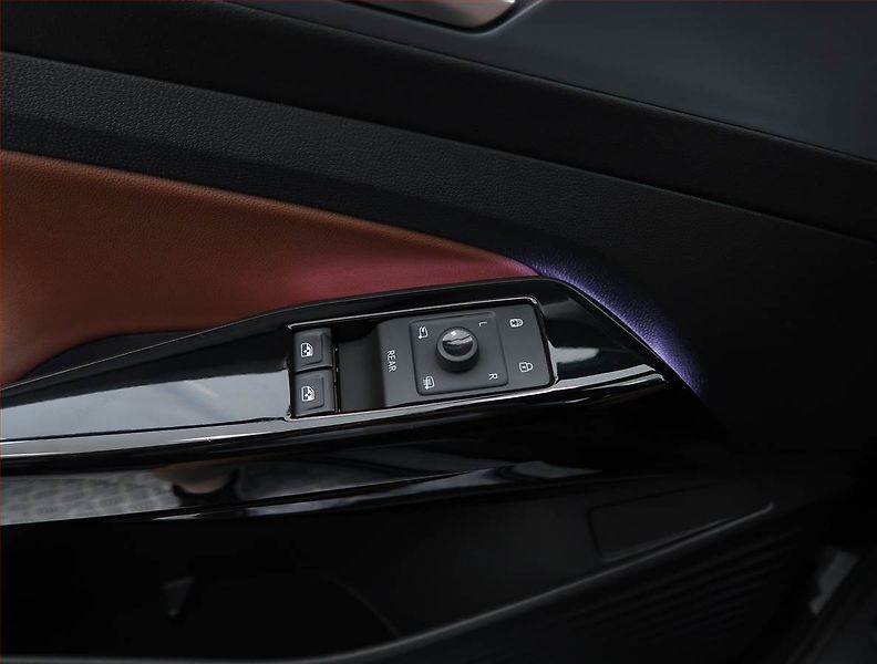 Volkswagen ID.4 (2021) Pro Perf. (82 kWh), SoH 90% - fotka 25 z 27