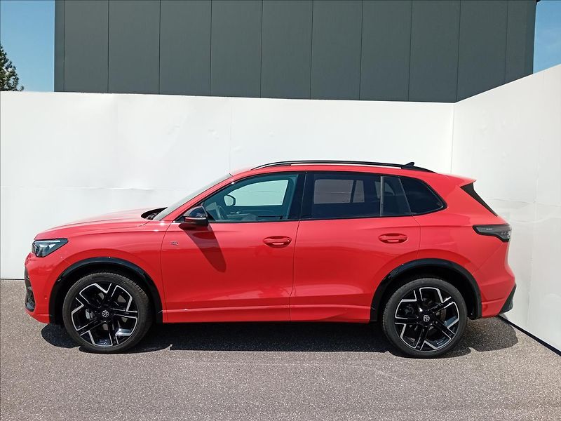 Volkswagen Tiguan 2,0 TDi 142kW 7DSG 4Motion R-L - fotka 10 z 39