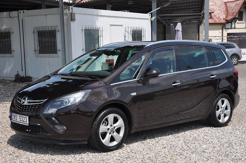 Opel Zafira TOURER 2.0CDTi 96kW 7.míst - fotka 1 z 19