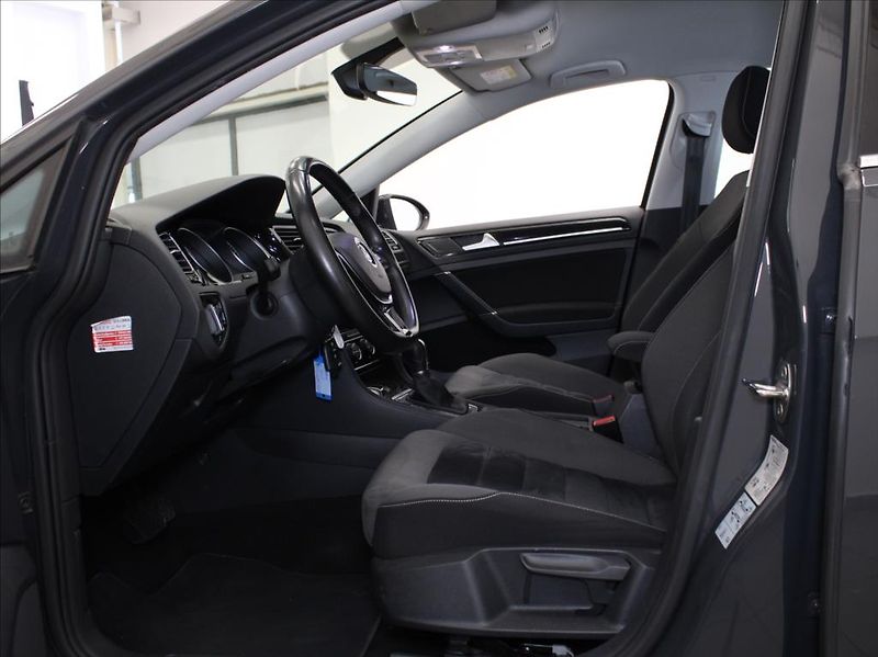 Volkswagen Golf 2,0 TDi 110kW DSG Highline ČR - fotka 6 z 18